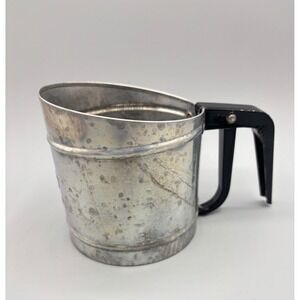 Vintage Foley Flour Sifter Aluminum Squeeze Handle Made in USA Silver Black